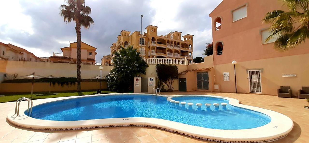 Cozy & Bright Apartment, Villamartin, Orihuela Costa エクステリア 写真
