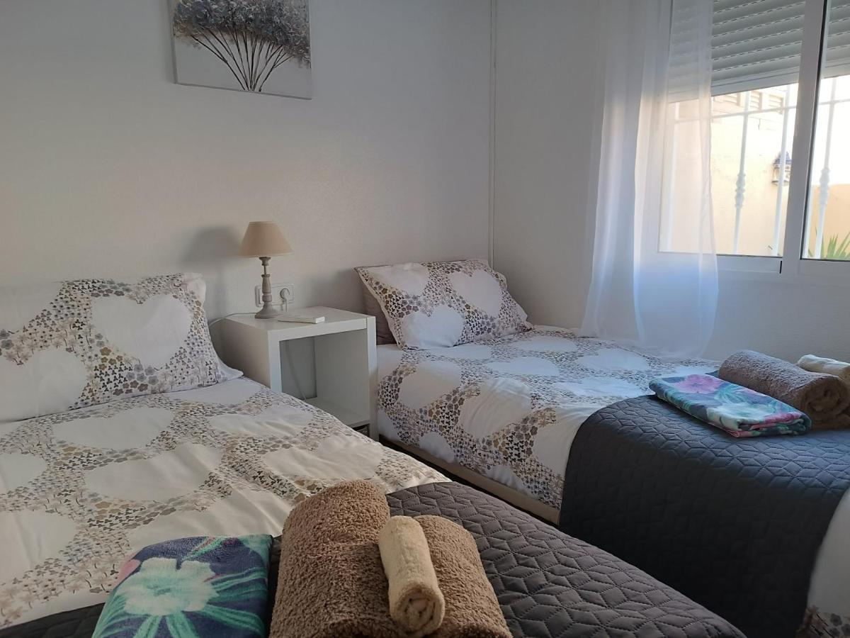 Cozy & Bright Apartment, Villamartin, Orihuela Costa エクステリア 写真